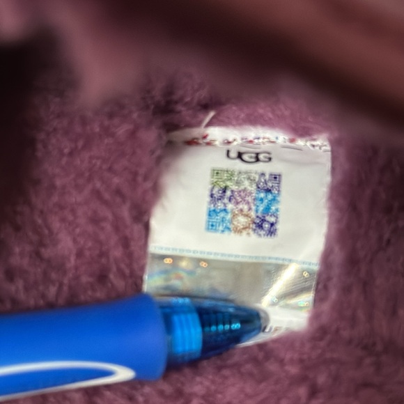 Women’s UGG Classic short Metallic Spots US7 - Picture 7 of 8